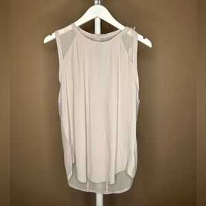 Lululemon Women’s Athletic Mesh Top EUC